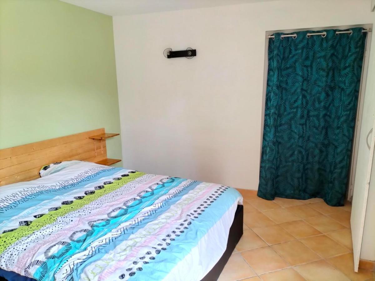 Appartement Au Centre Ville Avec Un Beau Jardin Prive ลันยง ภายนอก รูปภาพ