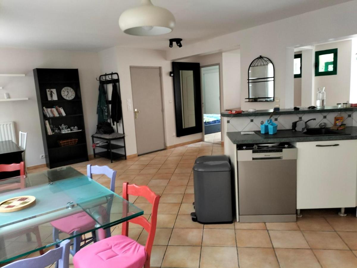Appartement Au Centre Ville Avec Un Beau Jardin Prive ลันยง ภายนอก รูปภาพ