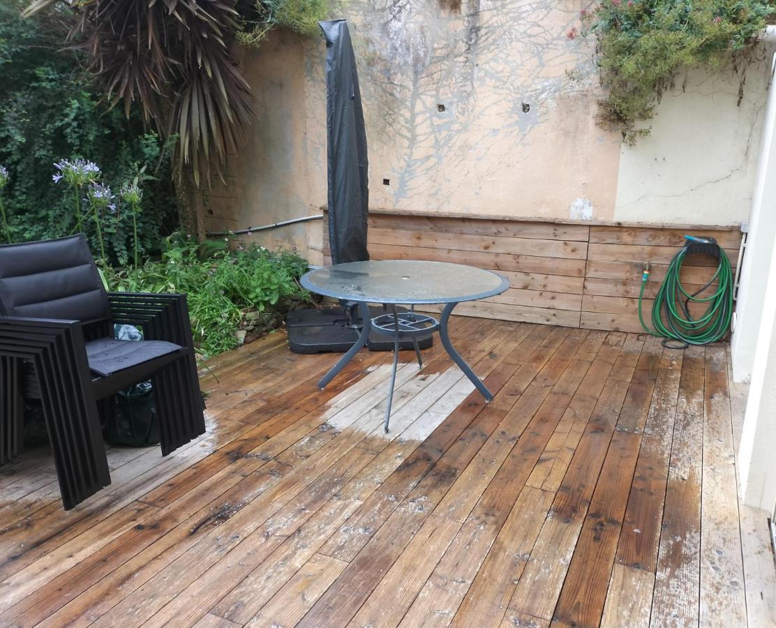 Appartement Au Centre Ville Avec Un Beau Jardin Prive ลันยง ภายนอก รูปภาพ